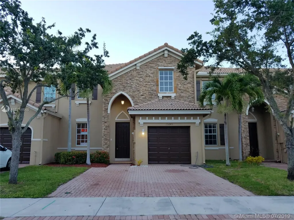15245 SW 8th Way Miami FL 33194