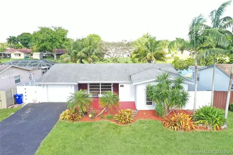 1180 NW 92nd Avenue Pembroke Pines FL 33024