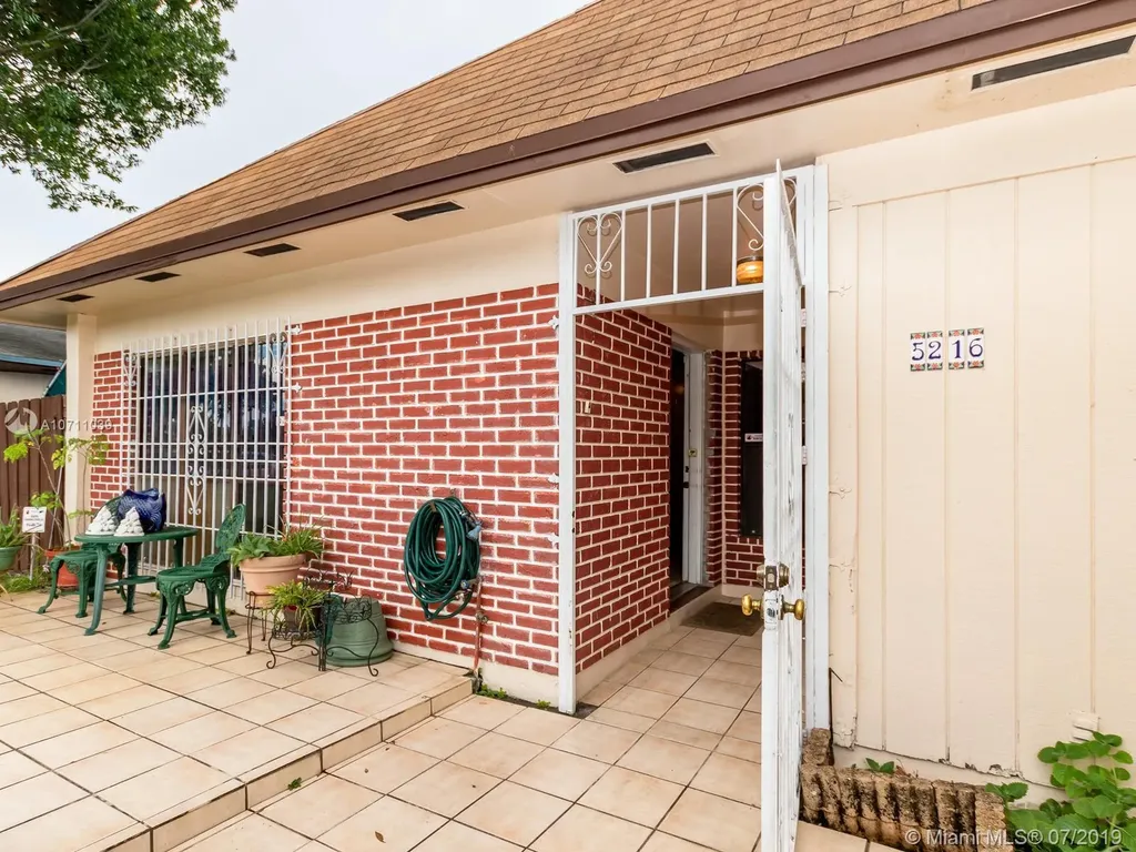 5216 NW 194th Lane Miami Gardens FL 33055