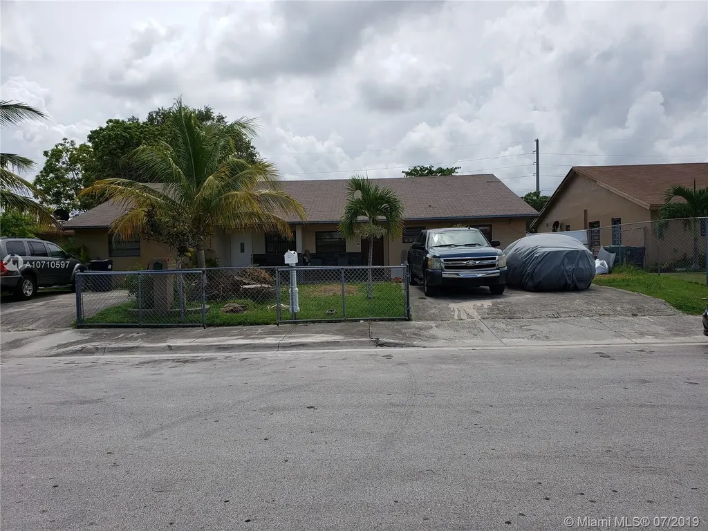17586 SW 106th Avenue Miami FL 33157