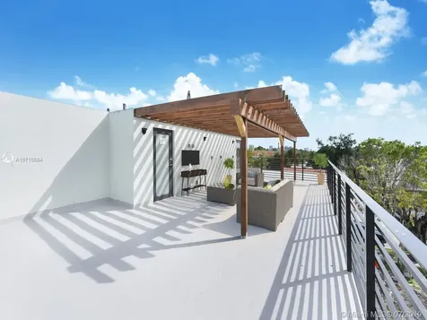 3055 SW 21st Terrace Miami FL 33145