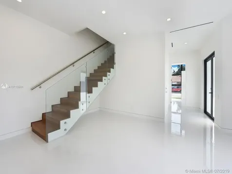3055 SW 21st Terrace Miami FL 33145