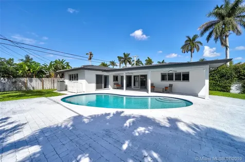 2798 NE 32nd Street Lighthouse Point FL 33064