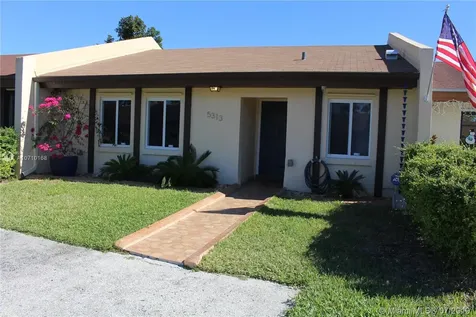 5313 SW 141st Place Miami FL 33175