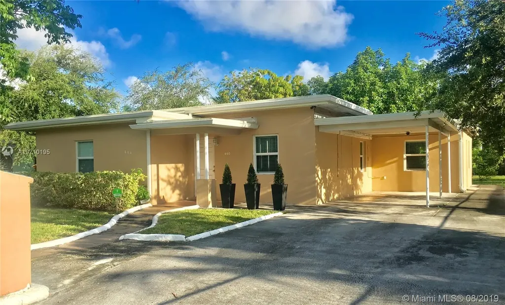 660 NE 142nd Street North Miami FL 33161