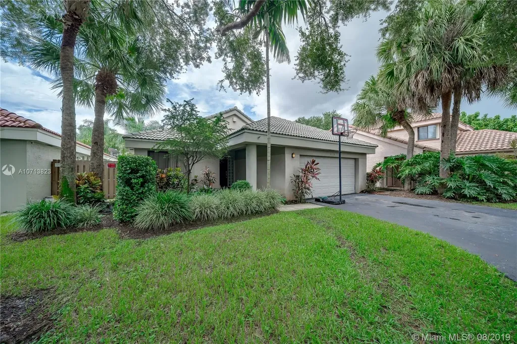 1871 NW 99th Avenue Plantation FL 33322