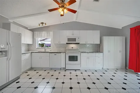 10284 Sleepy Brook Way Boca Raton FL 33428