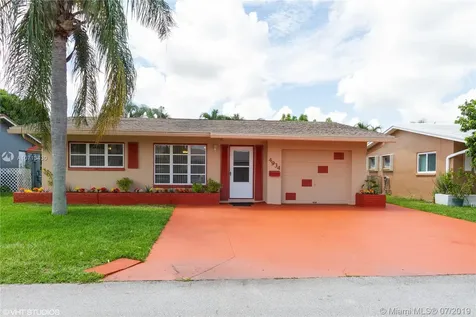 4934 NW 54th Court Tamarac FL 33319