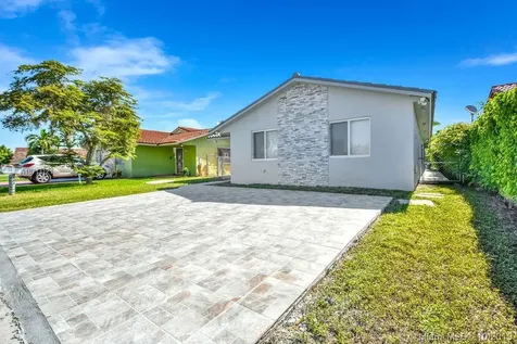 6807 SW 105th Court Miami FL 33173