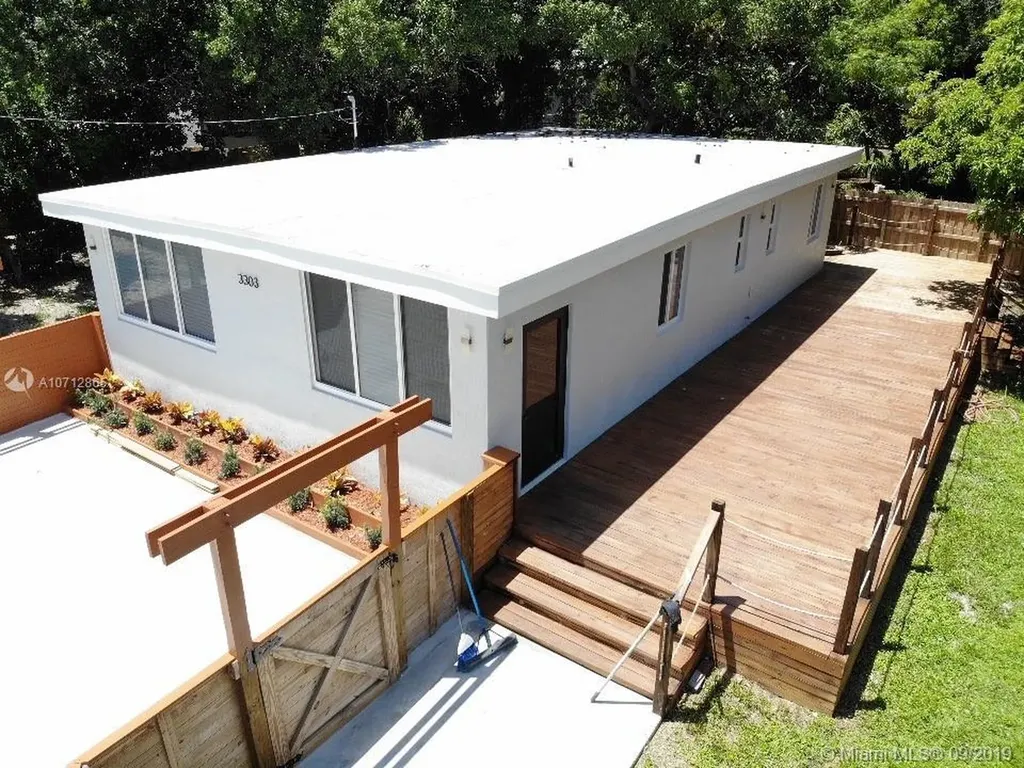 3303 NE 3rd Avenue Oakland Park FL 33334