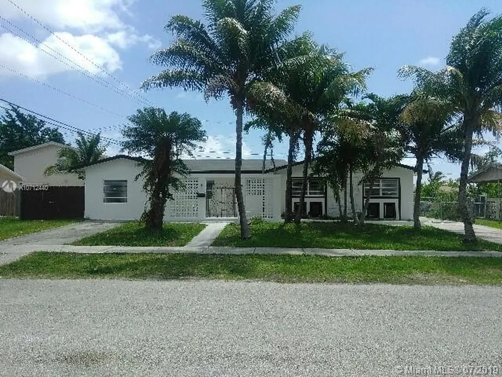 20015 SW 114th Court Miami FL 33189