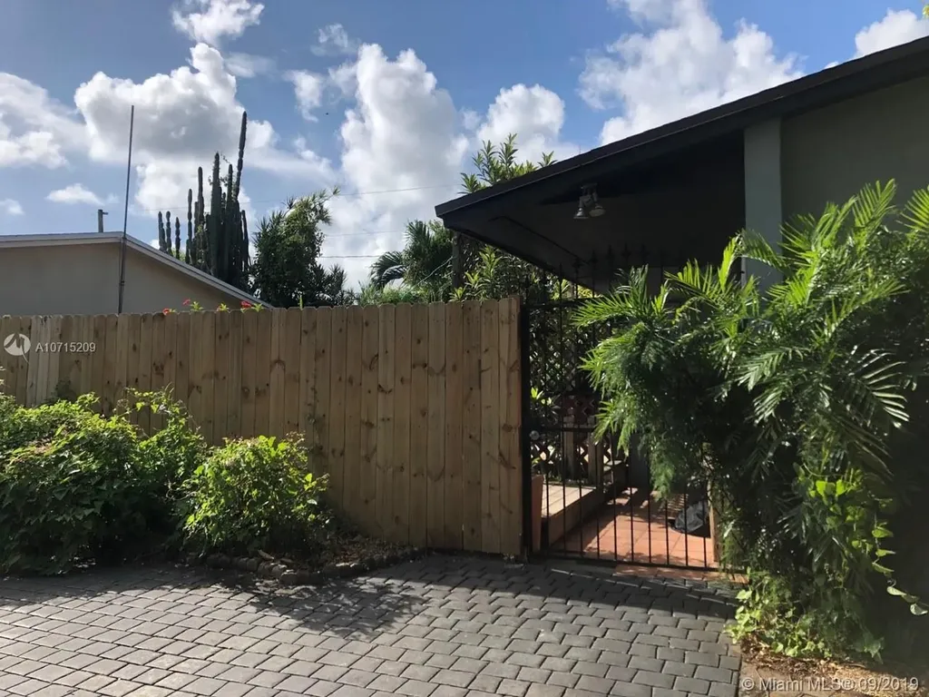 10450 SW 200th Street Cutler Bay FL 33157