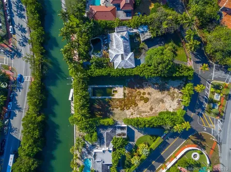 2687 Flamingo Drive Miami Beach FL 33140
