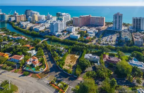 2687 Flamingo Drive Miami Beach FL 33140