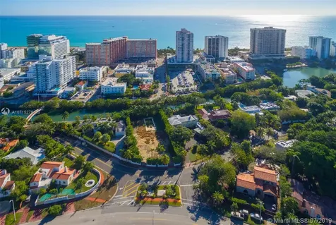 2687 Flamingo Drive Miami Beach FL 33140
