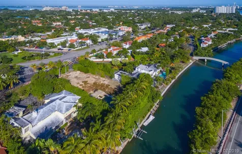 2687 Flamingo Drive Miami Beach FL 33140