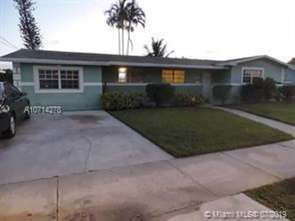 2100 NW 173rd Terrace Miami Gardens FL 33056