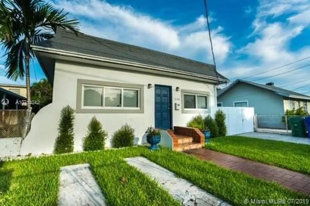 920 NW 25th Avenue Miami FL 33125