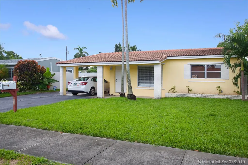 6721 Harding Street Hollywood FL 33024