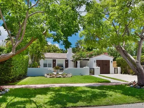 4340 Post Avenue Miami Beach FL 33140