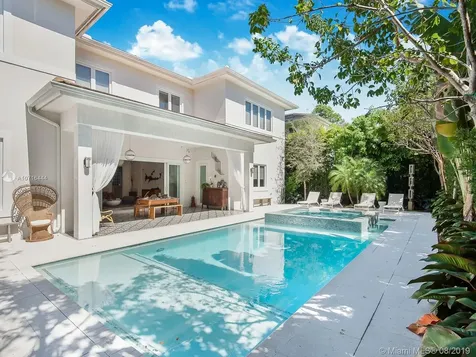 5224 San Ignacio Avenue Miami FL 33146