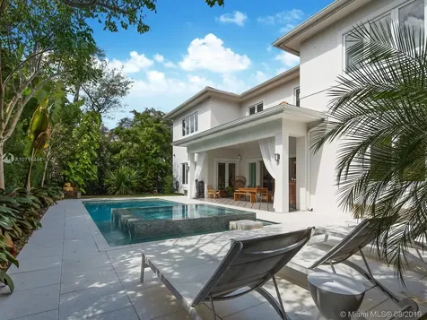 5224 San Ignacio Avenue Miami FL 33146