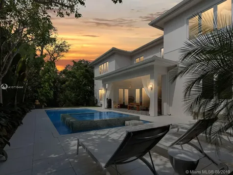 5224 San Ignacio Avenue Miami FL 33146