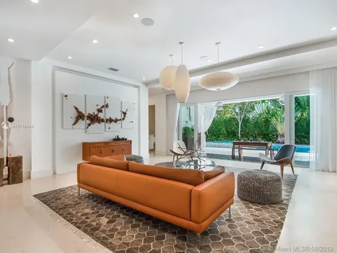 5224 San Ignacio Avenue Miami FL 33146