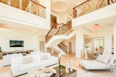 1455 Ocean Drive Miami Beach FL 33139