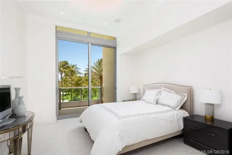 1455 Ocean Drive Miami Beach FL 33139