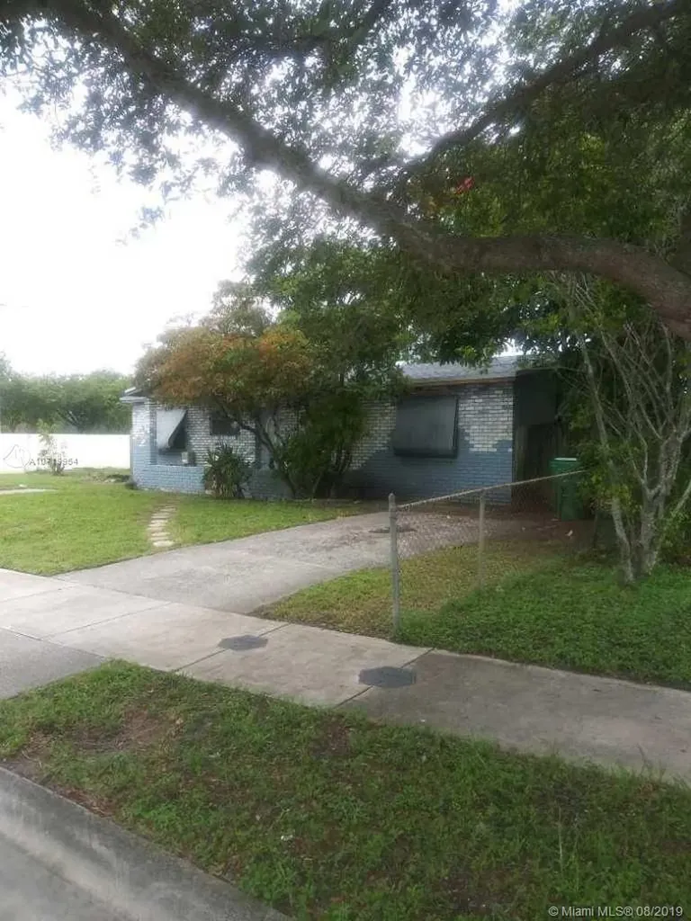 1880 NW 33rd Avenue Lauderhill FL 33311
