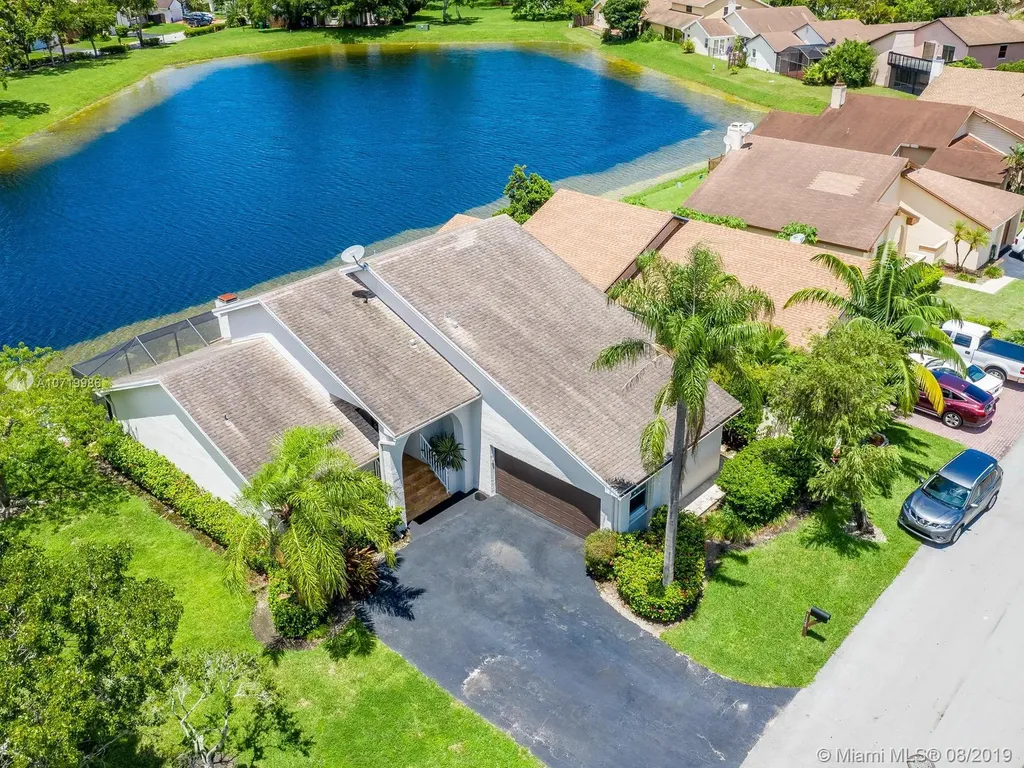 5128 SW 149th Place Miami FL 33185