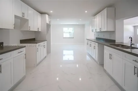 10423 SW 120th Street Miami FL 33176