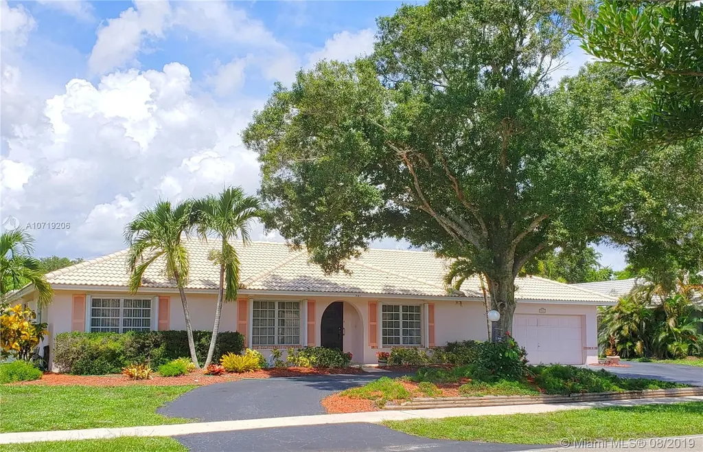 561 El Dorado Parkway Plantation FL 33317