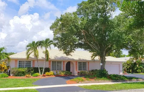561 El Dorado Parkway Plantation FL 33317