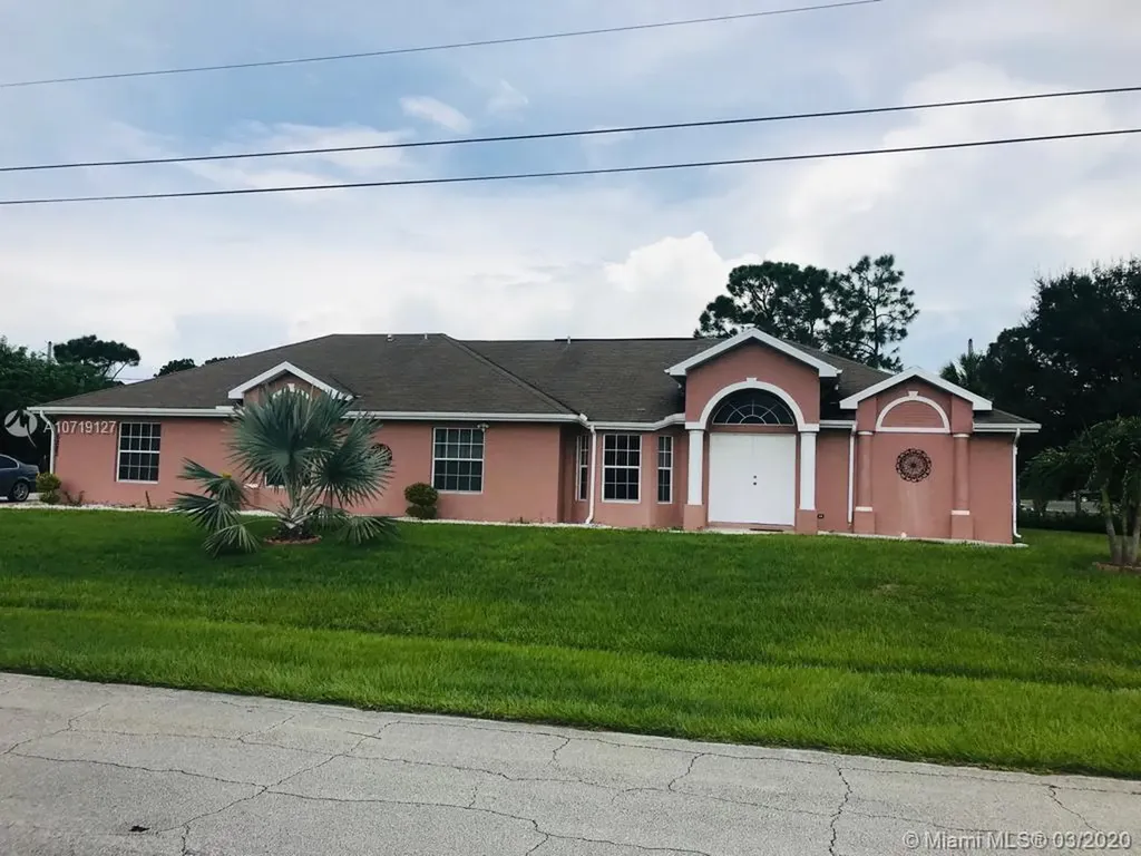 6222 NW Gisela Street Port St. Lucie FL 34986