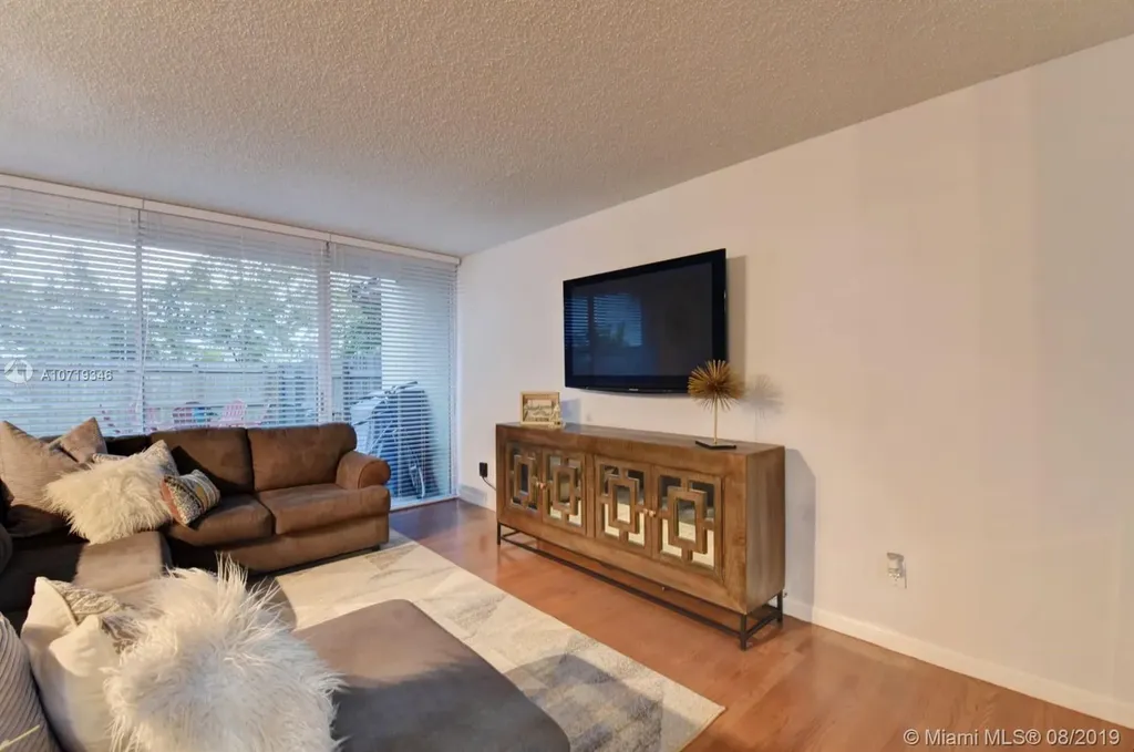 7011 SW 112th Court Miami FL 33173