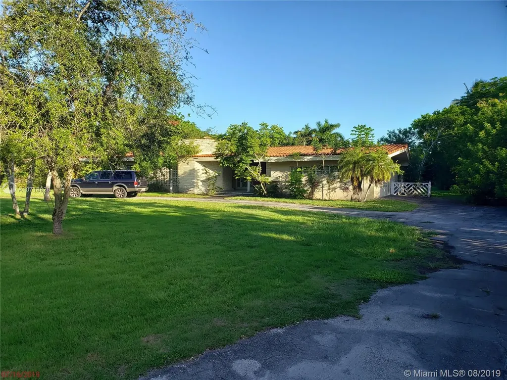 5400 SW 80th Street Miami FL 33143