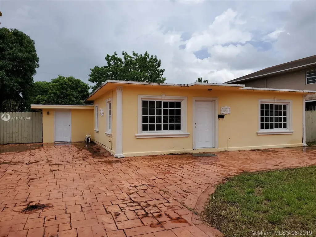 1001 E 6th Court Hialeah FL 33010