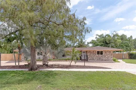 5861 SW 13th Street Plantation FL 33317