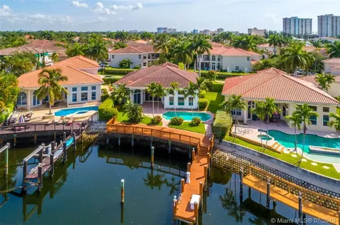 938 Sanibel Drive Hollywood FL 33019