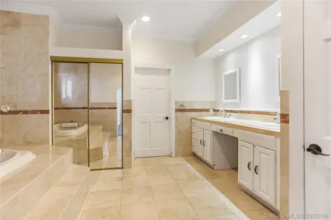 35 SW 18th Road Miami FL 33129