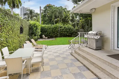 35 SW 18th Road Miami FL 33129