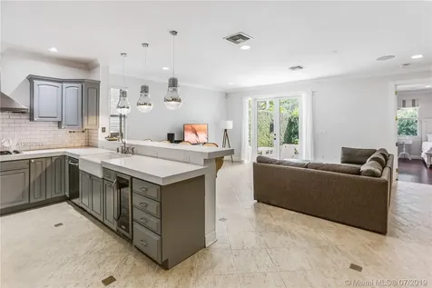35 SW 18th Road Miami FL 33129