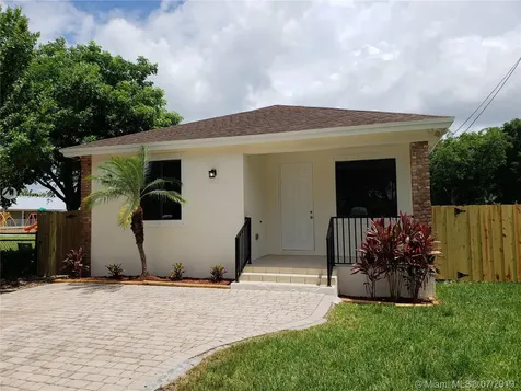 384 SW 2nd Street Florida City FL 33034