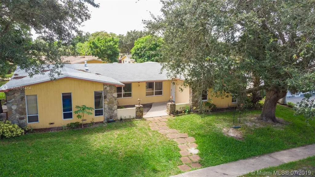 2111 NW 111th Terrace Pembroke Pines FL 33026