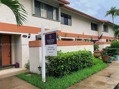 4229 SW 70th Terrace Davie FL 33314
