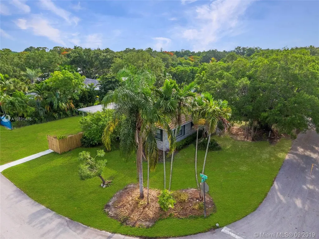 5991 SW 51st Street Miami FL 33155