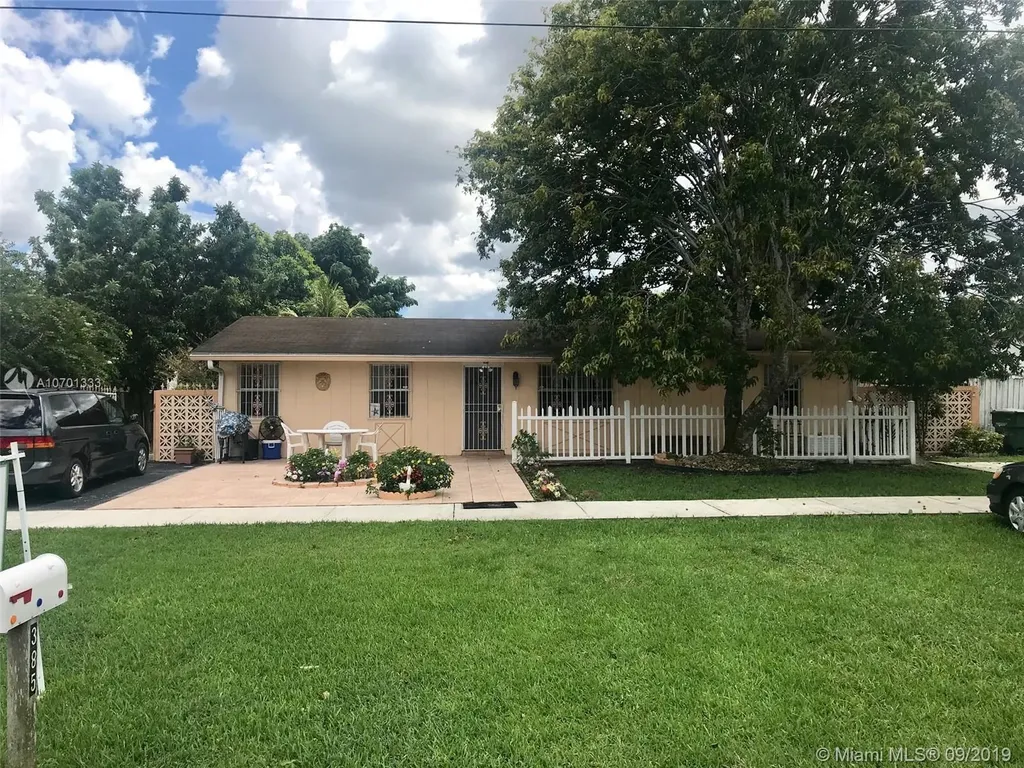 385 SW 18th Avenue Homestead FL 33030