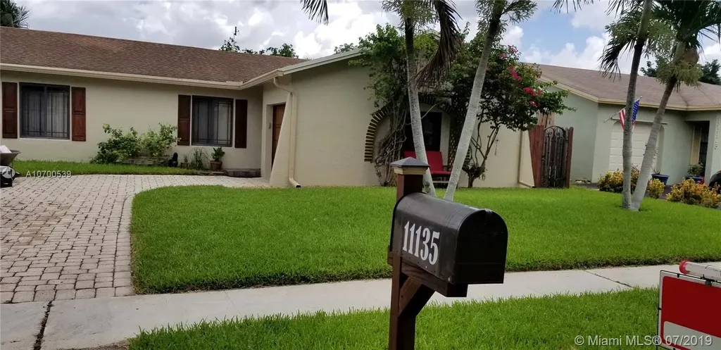 11135 NW 27th Place Sunrise FL 33322